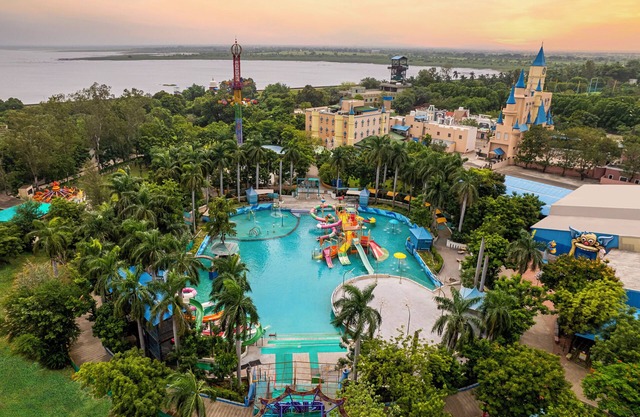 Sterling Aatapi Wonderland Vadodra