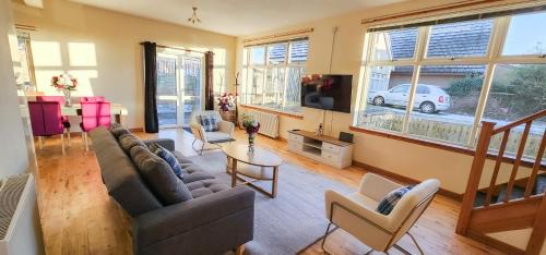 Stobhill 2 Bedroom House with sofa bed OR Stobhill 2 Bedroom Apartment - Gorebridge