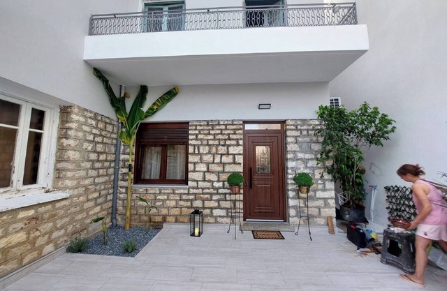 Stone-built 80 m2 2bedroom villa in Preveza center with private garden & Parking