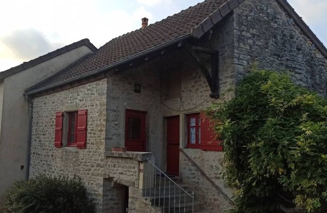 Stone house in the heart of Burgundy