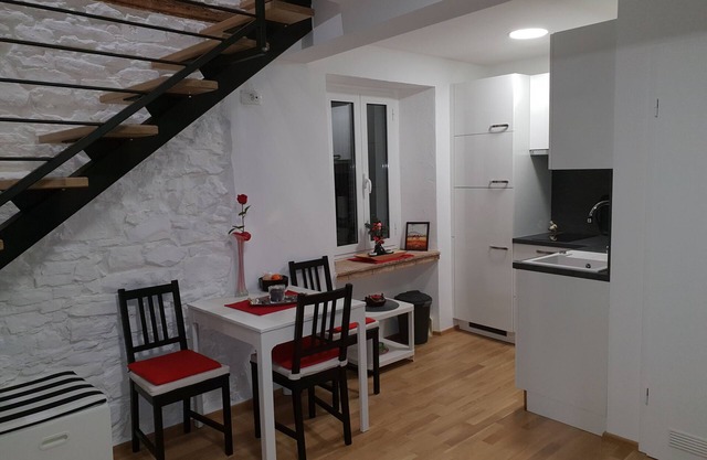 Stone wall apartment Izola