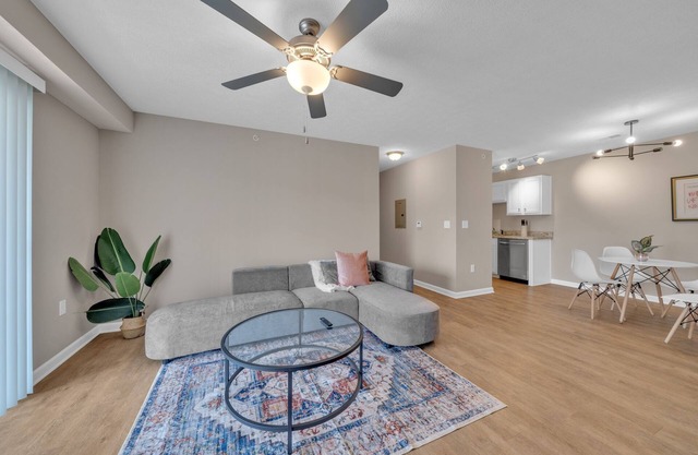 Stonecrest 620, 2Bd Apt I Free Parking I Pool