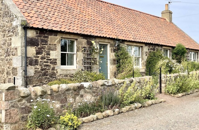 Stonelaws Holiday Cottages: Muir Cottage