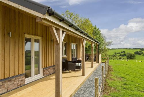 Strawberry Lodge