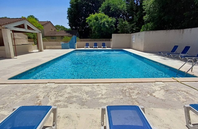 Studio 10M2, Terrace 18M2, Swimming pool and Parking + pet welcome