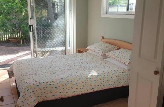 Studio - 2.5km walk to Supercar precinct - walk to beaches/cafes/shops!