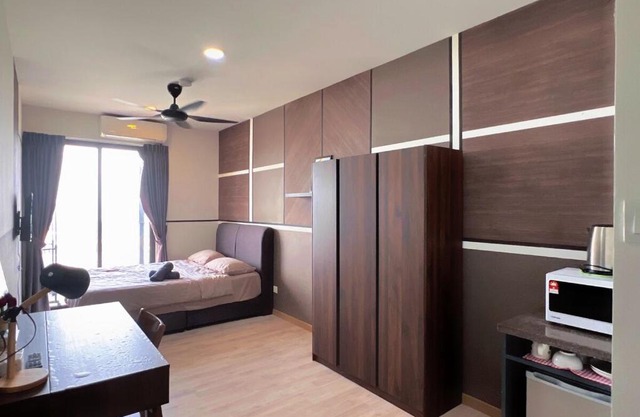 Studio 2PX Emporis KD Near Segi, EMHub &Thomson Hospital