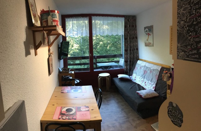 STUDIO 4 people in Residence in Savoy