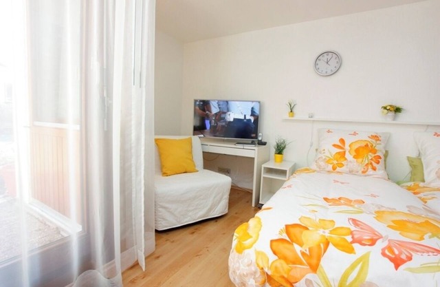 Studio '4' with Private Terrace and Wi-Fi