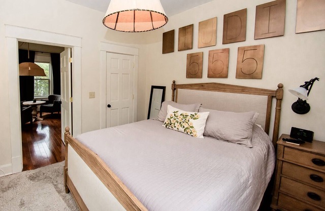 Studio 555 - Designer Two Bedroom Apartment