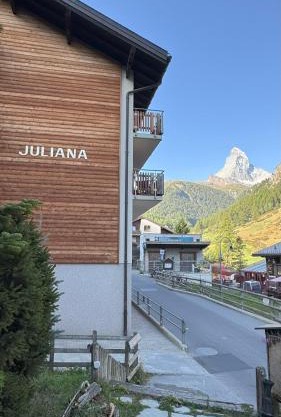 Studio Alpenrose - new and modern by Inspiringplaceszermatt