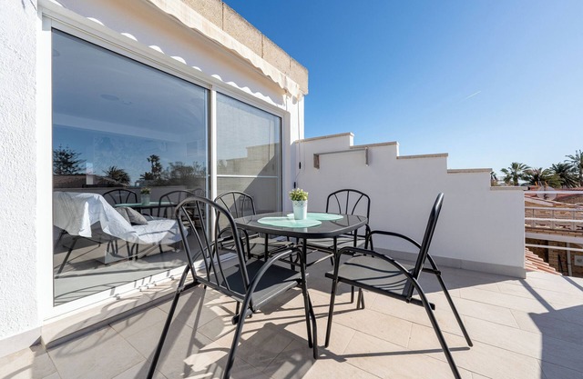 Studio apartment 'Costa Sur' with Private Terrace, Wi-Fi and Air Conditioning