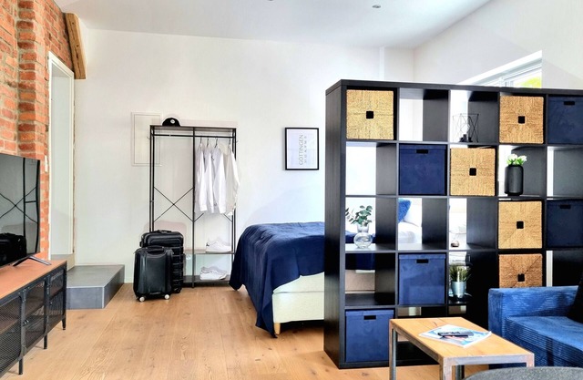 Studio Apartment 'Design-Wohnung In Göttingen' with Shared Terrace and Wi-Fi