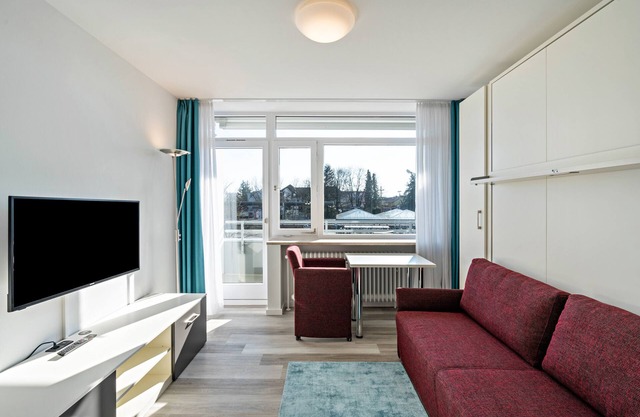 Studio Apartment "Huber Living Basic 206" with Balcony & Wi-Fi