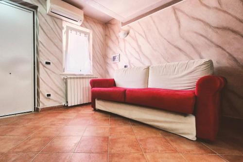 Studio apartment in Rome with a pool