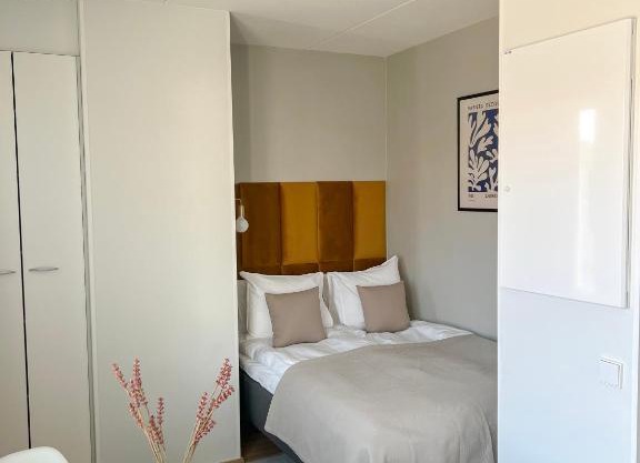 Studio Apartment Station