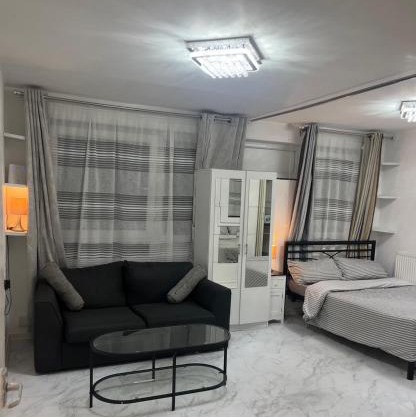 Studio Apartment SW2