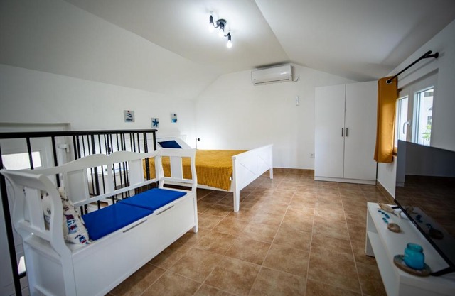 Studio apartment Villa Radovic