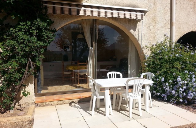 Studio au Calme vue sur la Baie de Calvi, Dans une Ancienne Oliveraie