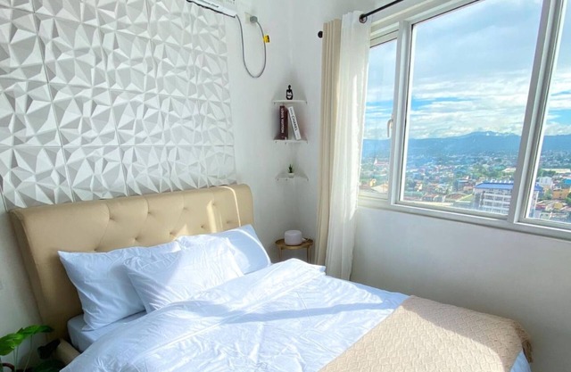 Studio bedroom in Circulo Verde near Eastwood Quezon city. Pet-Friendly!