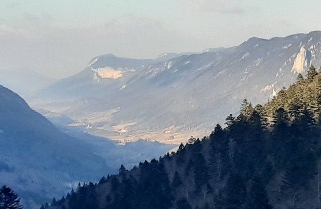 STUDIO CABIN AT THE FOOT OF THE COL DE ROUSSET SLOPES