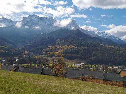 Studio cabine 26m² avec balcon sud-ouest à Barcelonnette - FR-1-804-45