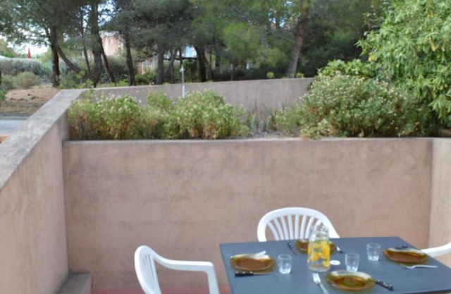 Studio Cabine avec Terrasse, Piscine et Parking Privé, 4 Couchages à Narbonne Plage - FR-1-229B-62