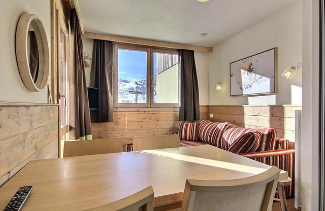 Studio cabine 4 pers, balcon, proche pistes et commerces - FR-1-455-183