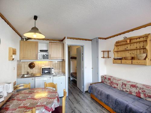 Studio cabine pour 4 pers, 21m², skis aux pieds, balcon, Reberty 1850, proximité commerces et animations - FR-1-178-298