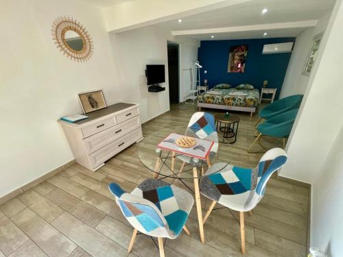 Studio cosy avec jacuzzi privatif - 10 min de la plage