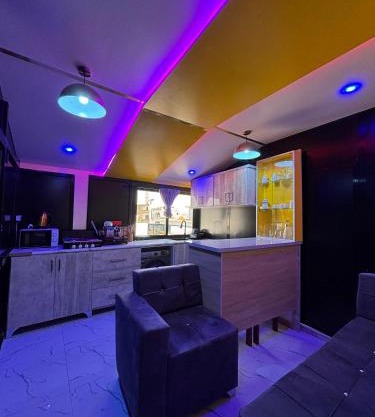 Studio de Luxe avec Jacuzzi à 15 Minutes de l'Aéroport AIBD !