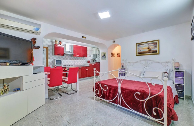 Studio flat with terrace Nerezine, Lošinj (AS-8049-b)