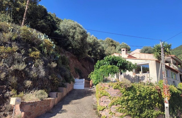 Studio indépendant avec vue panoramique sur le golfe du Valinco