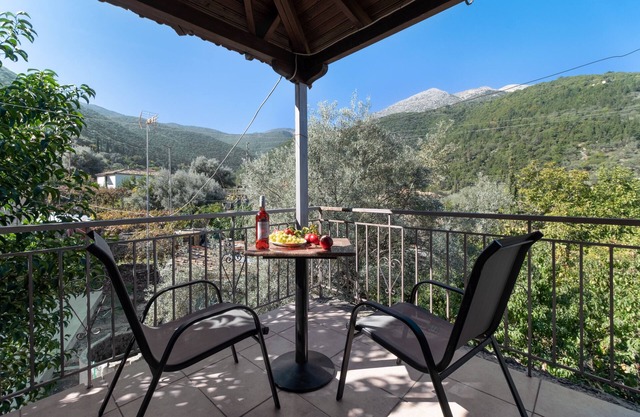 Studio "Krinos 2" with Mountain View, Garden & Wi-Fi