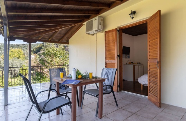 Studio "Krinos 3" with Mountain View, Garden & Wi-Fi