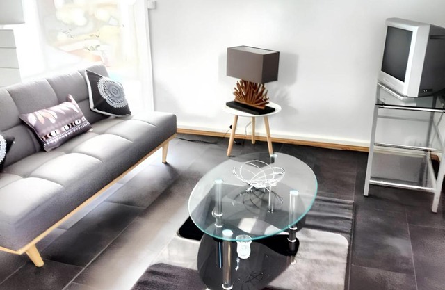 Studio lumineux avec vue sur la mer à Baillif – 45 m² + Terrasse