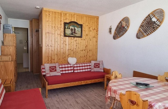 Studio lumineux cabine ski-in/ski-out, 3/4 pers, vue pistes - FR-1-181-2595