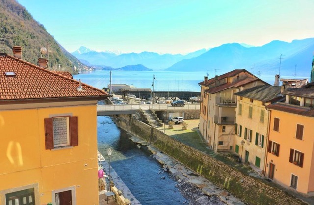 Studio Red - by MyHomeInComo