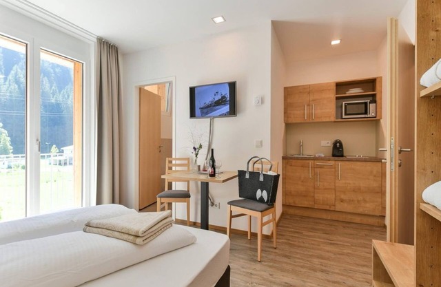 Studio S mit Balkon - Aparthotel Alpine Lodge Klösterle am Arlberg