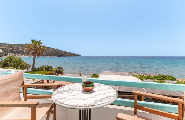 Studio 'Suite 7' with Sea View, Wi-Fi and Air Conditioning