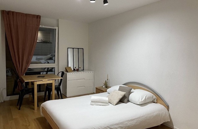 Studio Sympa Avec Place de Park ! Proche Lausanne