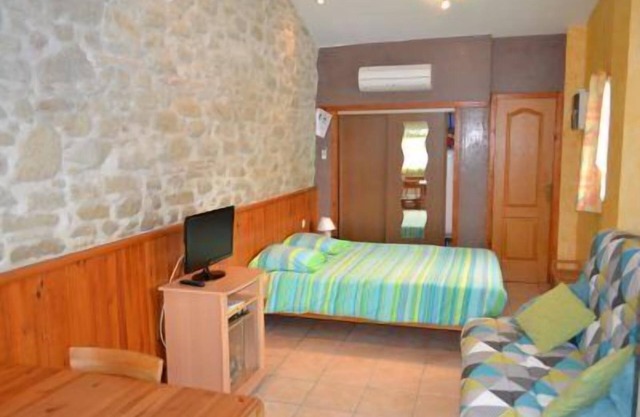 Studio with heated pool and parking between Carcassonne and Castelnaudary