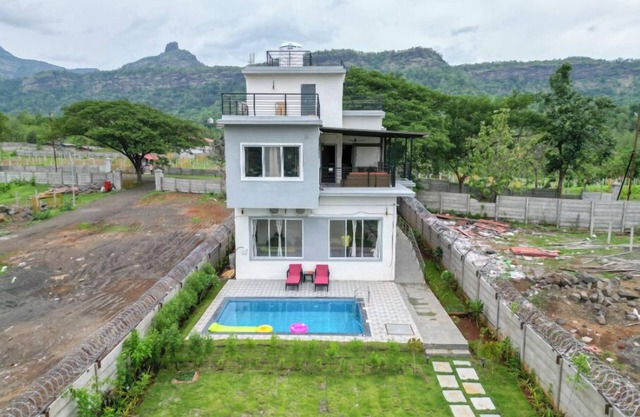 Stunning 4-Bedroom Villa with Private Pool - Perfect for Families or Groups