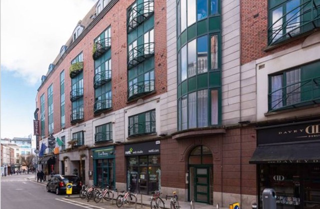Stunning 2 bedroom apartment next to grafton street and St. Stephens green
