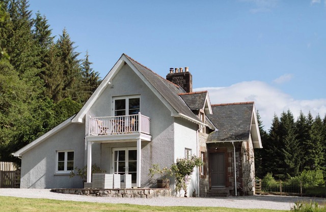 Stunning 3 bedroom Cottage on a private estate in SW Scotland