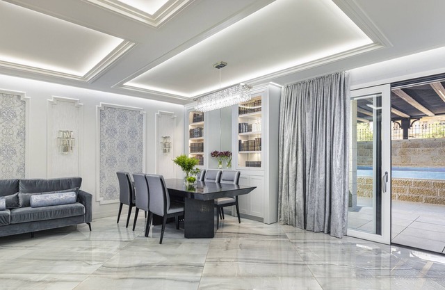 Stunning 5 Bdrm W/Pool Jerusalem Estates