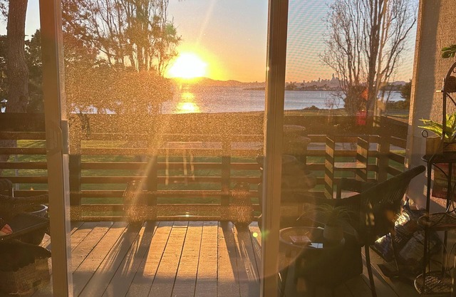 Stunning Alameda Beachfront Apt. Spectacular Dtown SF Views- Book Now on VRBO!