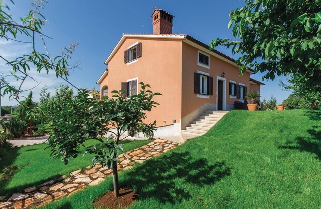 Stunning apartment in Tar-Vabriga