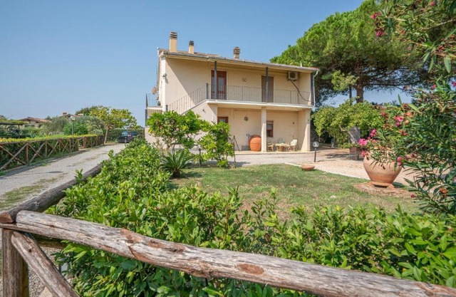 Stunning Apartment In Capalbio Scalo