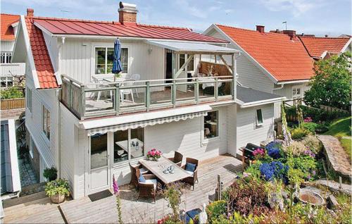 Stunning Apartment In Kungshamn
